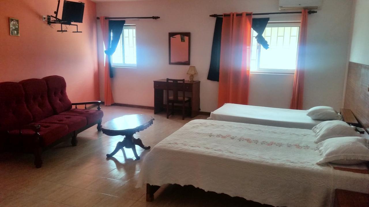 Residencial Laginha (Adults Only) Bed & Breakfast Mindelo Bagian luar foto